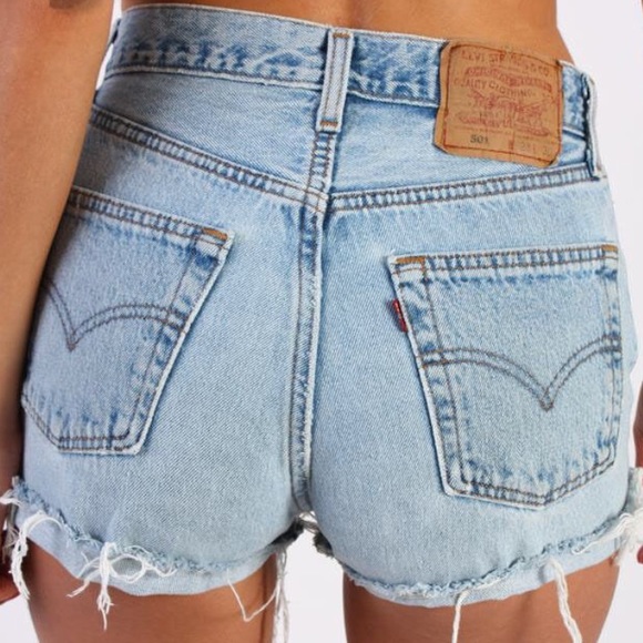 Levi's Pants - Levi’s 501 Jeans Midrise or Highrise Distressed ❤️